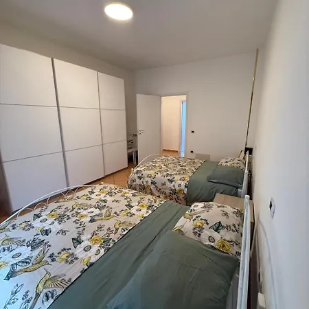 Genlis Apartman *